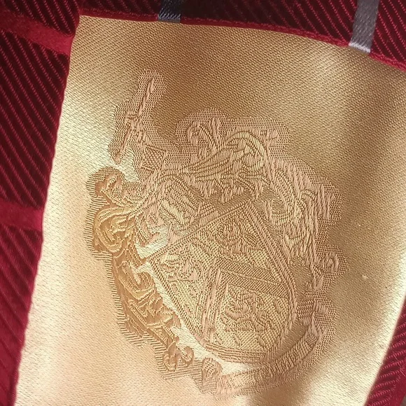 Donald J. Trump Silk Dress Tie classic red stripe - Picture 3 of 4